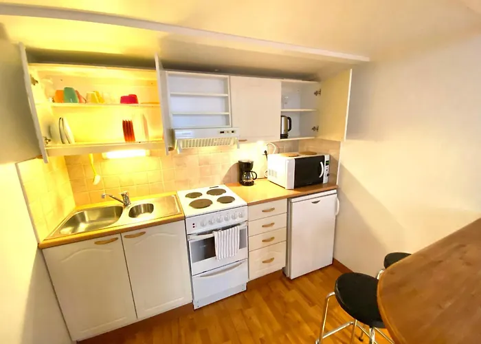 Pink Gem, Kamppi * هلسنكي